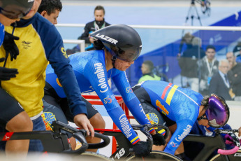 San Juan, Argentina.- In the photos taken on June 15, 2023, athletes compete in the Pan American Track Cycling Championship at the new Vicente Alejo Chancay Velodrome, in Pocito, which was enabled for the development of the competition in which they participate. 190 runners from 19 countries. 6,000 fans watch the women's and men's competitions that take place on its wooden track.