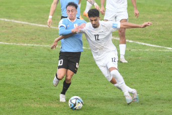 La Plata, Argentina.- En las fotos tomadas el 8 de junio del 2023, durante el partido entre Uruguay e Israel en el Estadio Único Diego Armando Maradona. La selección de Uruguay se clasificó este jueves a la final del Mundial Sub-20 tras vencer por 1-0 a Israel con gol de Anderson Duarte. La Selección de Uruguay enfrentará a Italia en la final.