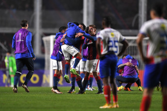 Buenos Aires, Argentina.- In the photos taken on June 27, 2023, during the match between San Lorenzo and Estudiantes de Mérida for the sixth date of Group H of the 2023 Copa Sudamericana at the Pedro Bidegain Stadium. San Lorenzo thrashed Estudiantes de Mérida 4-1, and thanks to Fortaleza victory against Palestino, they qualified for the round of 16 of the competition.