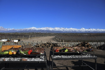 Mendoza, Argentina.- In the photos taken on June 20, 2023, it shows the tourist city of Mendoza. Between January and May 2023, there was a historic growth in foreign tourism in Argentina compared to the same period in previous years, reported the executive secretary of the National Institute for Tourism Promotion (INPROTUR), Ricardo Sosa. Likewise, he revealed that the constant arrival of foreign tourists generated more than 2,000 million dollars to Argentina.