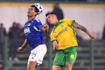 Buenos Aires, Argentina.- In the photos taken on June 29, 2023, during the match between Millonarios and Defensa y Justicia at the Norberto Tomaghello stadium for the Copa Sudamericana. Millonarios lost 3-1 with Defensa y Justicia and was left out of the Copa Sudamericana. The ambassadors, recently crowned champion of the BetPlay League, suffered during their visit to Argentine territory and were left out of the continental contest.