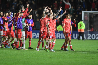 La Plata, Argentina.- In the photos taken on June 7, 2023, during the match between Argentinos Juniors and Liverpool of Uruguay at the Diego Armando Maradona Stadium. Argentinos Juniors defeated Liverpool from Uruguay 2-1 at home and qualified for the round of 16 of the Copa Libertadores de América.