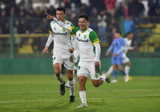 Buenos Aires, Argentina.- En las fotos tomadas el 13 de junio del 2023, durante el partido entre Defensa y Justicia y Belgrano por la fecha 20ma. de la Liga Profesional de Fútbol en el estadio Norberto Tomaghello de Florencio Varela. Defensa y Justicia, con goles de Nicolás Fernández (PT 18m) y Juan Miritello (ST 45+3m), venció a Belgrano de Córdoba, por 2 a 0.