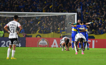 Buenos Aires, Argentina.- En las fotos tomadas el 6 de junio del 2023, durante el partido entre Boca Juniors y Colo-Colo por la jornada 5 el Grupo F disputado en el estadio la Bombonera. Boca, clasificó a los octavos de final de la Copa Libertadores 2023 al derrotar al Colo Colo por 1-0, con gol de Marcelo Weigandt (55).