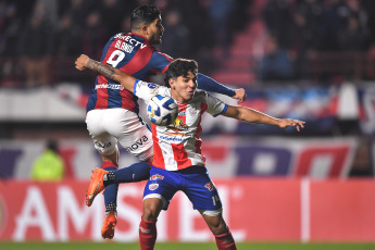 Buenos Aires, Argentina.- In the photos taken on June 27, 2023, during the match between San Lorenzo and Estudiantes de Mérida for the sixth date of Group H of the 2023 Copa Sudamericana at the Pedro Bidegain Stadium. San Lorenzo thrashed Estudiantes de Mérida 4-1, and thanks to Fortaleza victory against Palestino, they qualified for the round of 16 of the competition.