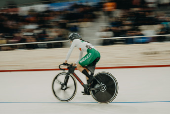 San Juan, Argentina.- In the photos taken on June 18, 2023, during the closing of the first Pan-American track in history held in San Juan, Argentina. The dispute in both branches of the Madison (also called American) specialty, added to three other finals, ended this Sunday the 2023 edition of the Pan American Cycling Championship. The Canadian track cycling team led the championship medal table, fighting for that first place with the representatives of Colombia and Mexico.