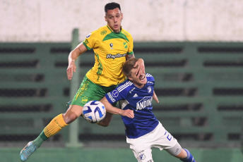 Buenos Aires, Argentina.- In the photos taken on June 29, 2023, during the match between Millonarios and Defensa y Justicia at the Norberto Tomaghello stadium for the Copa Sudamericana. Millonarios lost 3-1 with Defensa y Justicia and was left out of the Copa Sudamericana. The ambassadors, recently crowned champion of the BetPlay League, suffered during their visit to Argentine territory and were left out of the continental contest.