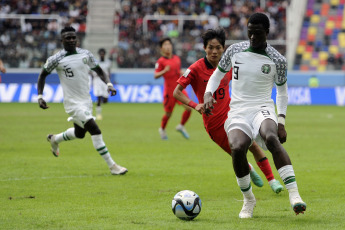 Santiago del Estero, Argentina.- En las fotos tomadas el 4 de junio del 2023, durante el partido entre Corea del Sur y Nigeria por los cuartos de final del Mundial Sub-20 en el Estadio Único Madre de Ciudades. Corea del Sur, con un gol del central Choi Seokhyun en la primera parte de la prórroga, superó este domingo a Nigeria por 1-0 y se medirá con Italia por un puesto en la final del Mundial.