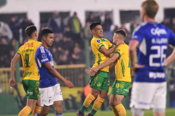 Buenos Aires, Argentina.- En las fotos tomadas el 29 de junio del 2023, durante el partido entre Millonarios y Defensa y Justicia en el estadio Norberto Tomaghello por la Copa Sudamericana. Millonarios perdió 3-1 con Defensa y Justicia y se quedó por fuera de la Copa Sudamericana. Los embajadores, recientemente coronado campeón de la Liga BetPlay, sufrieron en su visita a territorio argentino y se quedaron por fuera del certamen continental.