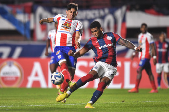 Buenos Aires, Argentina.- In the photos taken on June 27, 2023, during the match between San Lorenzo and Estudiantes de Mérida for the sixth date of Group H of the 2023 Copa Sudamericana at the Pedro Bidegain Stadium. San Lorenzo thrashed Estudiantes de Mérida 4-1, and thanks to Fortaleza victory against Palestino, they qualified for the round of 16 of the competition.