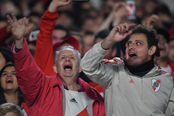 Buenos Aires, Argentina.- In the photos taken on June 7, 2023, during the match between River Plate and Fluminense at the Monumental Stadium for matchday 5 of group D of the Copa Libertadores. River remains in the fight to advance to the round of 16 of the Copa Libertadores after beating Fluminense 2-0 and climbing to second place in group D.