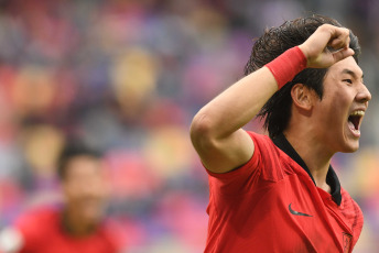 Santiago del Estero, Argentina.- En las fotos tomadas el 4 de junio del 2023, durante el partido entre Corea del Sur y Nigeria por los cuartos de final del Mundial Sub-20 en el Estadio Único Madre de Ciudades. Corea del Sur, con un gol del central Choi Seokhyun en la primera parte de la prórroga, superó este domingo a Nigeria por 1-0 y se medirá con Italia por un puesto en la final del Mundial.