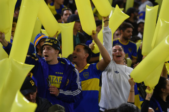 Buenos Aires, Argentina.- En las fotos tomadas el 6 de junio del 2023, durante el partido entre Boca Juniors y Colo-Colo por la jornada 5 el Grupo F disputado en el estadio la Bombonera. Boca, clasificó a los octavos de final de la Copa Libertadores 2023 al derrotar al Colo Colo por 1-0, con gol de Marcelo Weigandt (55).