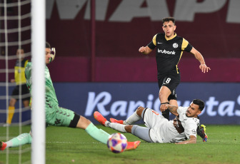 Buenos Aires, Argentina.- In the photos taken on July 26, 2023, during the match between San Lorenzo and Platense in the round of 16 of the Argentine Cup, at the Ciudad de Lanús Stadium. San Lorenzo and Platense tied 0-0 and Ciclón later prevailed 4-3 in the penalty shootout. Thus, the winner got into the round of 16 of the federal contest, after both coming from defeats in the League Tournament.