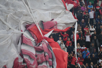 Buenos Aires, Argentina.- In the photos taken on July 30, 2023, during the match between Huracán and Vélez for the 27th. and last date of the Professional Football League at the Tomás Adolfo Ducó stadium. Huracán defeated Vélez Sarsfield 1-0 at home. After the match, the Uruguayan defender of Liniers, Diego Godín, announced his retirement from football.