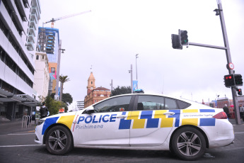 Auckland, New Zealand.- In the photos taken on July 19, 2023, it shows the place where a shooting occurred in the New Zealand city of Auckland. A gunman climbed a building under construction in downtown Auckland and opened fire just hours before the start of the Women's World Cup. The fact left 2 people dead. Police also found the shooter's body in an elevator shaft, according to authorities.