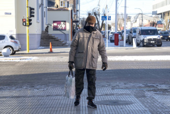 Santa Cruz, Argentina.- In the photos taken on July 28, 2023, it shows the streets of Santa Cruz, Argentina in the middle of the polar wave. The National Meteorological Service (SMN) issued a weather alert for extreme cold in 17 locations in Argentina. The agency warned that the provinces of Santa Cruz, Chubut and Tierra del Fuego will register temperatures below zero.