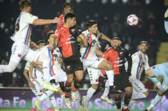 Santa Fe, Argentina.- In the photos taken on July 25, 2023, during the match between Tigre and Colón at the Brigadier Gral. Estanislao López Stadium. Tigre beat Colón 3-1, with goals from Badaloni, Armoa and Cardozo. With this result, Tigre moves away from fighting for the title, while Colón was three points away from direct relegation by annual table.