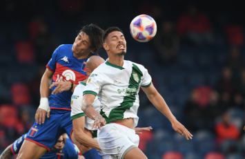 Buenos Aires, Argentina.- In the photos taken on July 5, 2023, during the match between Banfield and Tigre at the Estadio Monumental de Victoria (José Dellagiovanna) for the Argentine Professional League. Banfield beat Tigre 2-1 with a brace from Bisanz, while Luciatti got discount and was then sent off.