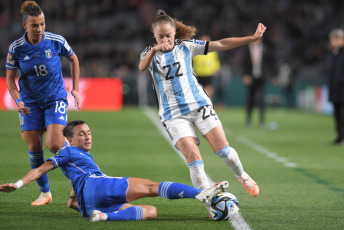 Auckland, New Zealand.- In the photos taken on July 24, 2023, during the match between Italy and Argentina in the FIFA Women's World Cup, valid for Group G at the Eden Park stadium in Auckland, New Zealand. Italy defeated Argentina 1-0 on Monday with a goal late in the intensely contested game.