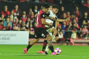 Rosario, Argentina.- In the photos taken on July 3, 2023, during the match between Newell's and Gimnasia at the Marcelo Bielsa Stadium, at the close of date 22 of the Argentine Professional League. Newell's tied 2-2 with Gimnasia. Gimnasia scored through Benjamín Domínguez and Cristian Tarragona. While Newell's scored a goal from Guillermo Ortíz and tied with Lisandro Montenegro.