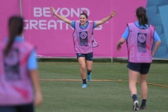 Auckland, New Zealand.- In the photos taken on July 18, 2023, the players of the Argentine National Team during their first open training session at Michael Ave's Reserve in Ellerslie, in Auckland. The Italian National Team is Argentina's first rival. After a great football crisis, the European team is recovering the level of its golden age and that is what those led by Germán Portanova will have to face.