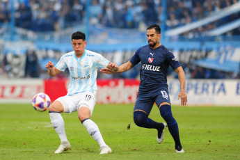 Tucumán, Argentina.- En las fotos tomadas el 23 de julio de 2023, durante el partido entre Independiente y Atlético Tucumán en el Estadio Monumental Presidente José Fierro en un encuentro por la fecha 26 de la Liga Profesional de Fútbol (LPF). Independiente perdió 1-0 con Atlético Tucumán. Marcelo Estigarribia marcó de penal en el primer tiempo.