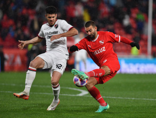 Buenos Aires, Argentina.- In the photos taken on July 11, 2023, during the match between Independiental and Newell's at the Libertadores de América Stadium, closing date 24 of the Professional League. Independiente lost 2-0 with Newell's and failed to leave the bottom of the Argentine Professional League table.