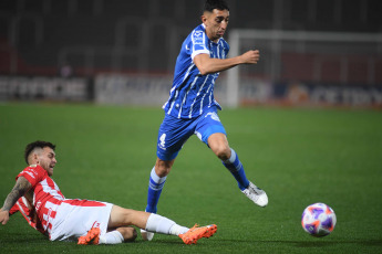 Mendoza, Argentina.- En las fotos tomadas el 30 de julio del 2023, durante el partido entre Instituto de Córdoba y Godoy Cruz en el partido válido por la 27ma. fecha que marcó el final de la Liga Profesional de Fútbol, en el estadio Malvinas Argentinas. Godoy Cruz de Mendoza goleó a Instituto por 4 a 2. Godoy Cruz debutará en la zona B de la Copa de la Liga Profesional ante Defensa y Justicia, en Florencio Varela, mientras que Instituto visitará a Arsenal por la zona A.