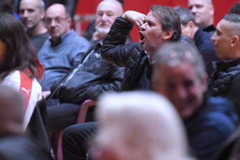 Buenos Aires, Argentina.- En las fotos tomadas el 6 de julio del 2024, durante la Asamblea de Representantes del Club Independiente, donde Néstor Grindetti fue elegido como presidente y ocupará el cargo hasta 2026. La Asamblea determinó que el dirigente de 68 años, que también es precandidato a Gobernador de la Provincia de Buenos Aires por el espacio Juntos por el Cambio, en la lista que encabeza Patricia Bullrich, seguirá desempeñándose en el cargo que ocupaba de forma provisoria.