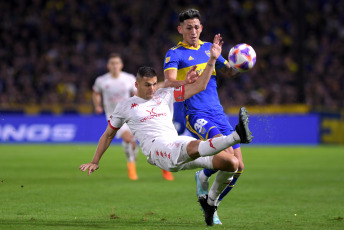 Buenos Aires, Argentina.- In the photos taken on July 10, 2023, during the match between Boca Juniors and Huracán at La Bombonera on date 24 of the Professional League. With a goal from Luis Vázquez, Boca Juniors defeated Huracán 1-0 and returned to victory. El Globo has gone 14 games without winning and it is their fourth defeat in a row.