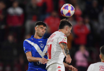 Buenos Aires, Argentina.- In the photos taken on July 30, 2023, during the match between Huracán and Vélez for the 27th. and last date of the Professional Football League at the Tomás Adolfo Ducó stadium. Huracán defeated Vélez Sarsfield 1-0 at home. After the match, the Uruguayan defender of Liniers, Diego Godín, announced his retirement from football.