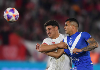 Buenos Aires, Argentina.- In the photos taken on July 30, 2023, during the match between Huracán and Vélez for the 27th. and last date of the Professional Football League at the Tomás Adolfo Ducó stadium. Huracán defeated Vélez Sarsfield 1-0 at home. After the match, the Uruguayan defender of Liniers, Diego Godín, announced his retirement from football.