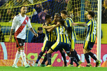 Rosario, Argentina.- In the photos taken on July 23, 2023, during the match between River Plate and Rosario Central, at Gigante de Arroyito, in a match valid for the 26th and penultimate date of the Professional Football League. River, as a visitor, tied with Rosario Central 3-3. The team led by Miguel Ángel Russo will face Belgrano on the following day, while River will play Racing Club.