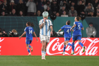 Auckland, New Zealand.- In the photos taken on July 24, 2023, during the match between Italy and Argentina in the FIFA Women's World Cup, valid for Group G at the Eden Park stadium in Auckland, New Zealand. Italy defeated Argentina 1-0 on Monday with a goal late in the intensely contested game.