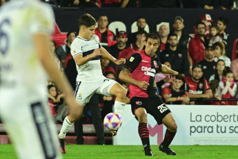 Rosario, Argentina.- In the photos taken on July 3, 2023, during the match between Newell's and Gimnasia at the Marcelo Bielsa Stadium, at the close of date 22 of the Argentine Professional League. Newell's tied 2-2 with Gimnasia. Gimnasia scored through Benjamín Domínguez and Cristian Tarragona. While Newell's scored a goal from Guillermo Ortíz and tied with Lisandro Montenegro.