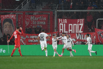 Buenos Aires, Argentina.- In the photos taken on July 11, 2023, during the match between Independiental and Newell's at the Libertadores de América Stadium, closing date 24 of the Professional League. Independiente lost 2-0 with Newell's and failed to leave the bottom of the Argentine Professional League table.