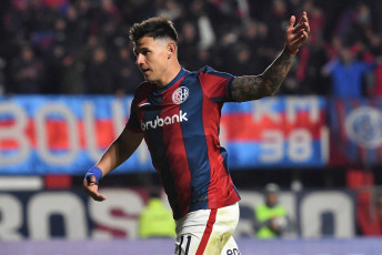 Buenos Aires, Argentina.- En las fotos tomadas el 19 de julio del 2023, durante el partido entre San Lorenzo e Independiente Medellín por la Copa Sudamericana en el Estadio Pedro Bidegain. Deportivo Independiente Medellín perdió 0-2 con San Lorenzo por el partido de vuelta del repechaje en la Copa Sudamericana y quedó eliminado del torneo.