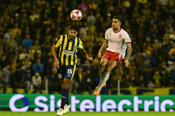 Rosario, Argentina.- In the photos taken on July 5, 2023, during the match between Rosario Central and Estudiantes de La Plata on date 23 of the Professional League 2023 at the Gigante de Arroyito stadium. Rosario Central and Estudiantes tied 0-0, with this result, the host of the match reached 36 points and ranked seventh. For its part, the visiting team stayed at 38 units and is in fifth place in the tournament.