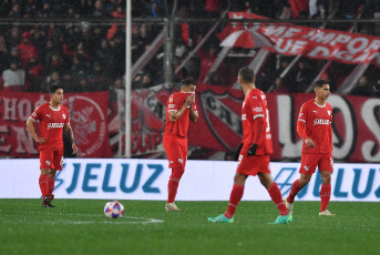 Buenos Aires, Argentina.- In the photos taken on July 11, 2023, during the match between Independiental and Newell's at the Libertadores de América Stadium, closing date 24 of the Professional League. Independiente lost 2-0 with Newell's and failed to leave the bottom of the Argentine Professional League table.