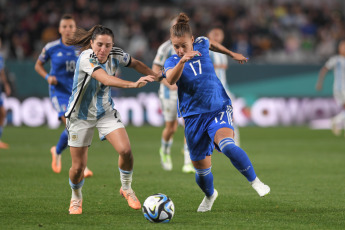 Auckland, New Zealand.- In the photos taken on July 24, 2023, during the match between Italy and Argentina in the FIFA Women's World Cup, valid for Group G at the Eden Park stadium in Auckland, New Zealand. Italy defeated Argentina 1-0 on Monday with a goal late in the intensely contested game.