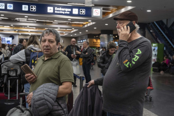 Buenos Aires, Argentina.- En las fotos tomadas el 17 de agosto del 2023, muestra el Aeropuerto Jorge Newbery en medio del retraso de vuelos por el intenso temporal que afectó la ciudad de Buenos Aires y sus alrededores. Llegó a haber más de 80 vuelos demorados y una veintena cancelaciones. Además, según se informó oficialmente, otros aviones fueron desviados a aeropuertos de alternativa a raíz de la imposibilidad de aterrizar por el temporal.