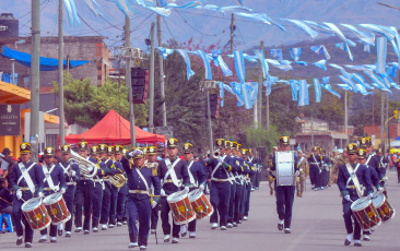 Jujuy, Argentina.- En las fotos tomadas el 23 de agosto del 2023, durante la conmemoración del Éxodo Jujeño de 1812 con actos que exaltaron la heroicidad de su pueblo. La fecha, conmemora el accionar del pueblo jujeño que recibió la orden de abandonar sus hogares, sus pertenencias y dejar tierra arrasada al enemigo.