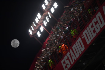 Buenos Aires, Argentina.- In the photos taken on August 1, 2023, during the match between Argentinos Juniors and Fluminense of Brazil in a first leg of the round of 16 of the Copa Libertadores de América at the Diego Armando Maradona stadium. The match ended 1-1, so it will be decided in Rio de Janeiro next Tuesday.