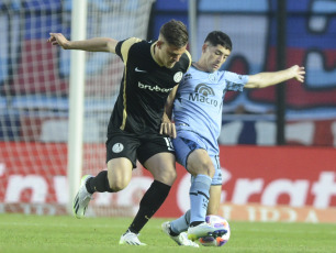 Santa Fe, Argentina.- In the photos taken on August 30, 2023, during the match between San Lorenzo and Belgrano de Córdoba at the Brigadier Estanislao López stadium for the Argentine Cup. San Lorenzo beat Belgrano de Córdoba 1-0 and thus got a ticket to the quarterfinals of the Argentine Cup. El Ciclón will face San Martín de San Juan, who eliminated Argentinos Juniors by beating them by the same score, in the round of the eight best of the contest.