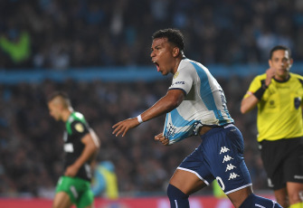 Buenos Aires, Argentina.- In the photos taken on August 10, 2023, during the match between Racing Club and Atlético Nacional at the Presidente Perón stadium for the second leg of the Copa Libertadores de América round of 16. The Argentine Racing qualified for the quarterfinals of the Copa Libertadores 2023 by beating the Colombian Atlético Nacional 3-0 (partial 1-0).