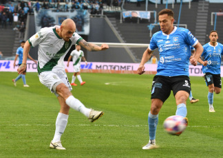 Buenos Aires, Argentina.- En las fotos tomadas el 3 de agosto del 2023, durante el partido entre Banfield y Estudiantes de Río Cuarto en el Estadio Único Diego Armando Maradona por la Copa Argentina. Banfield perdió 1-0 con Estudiantes de Río Cuarto. Estudiantes de Río Cuarto igualó su campaña más grande en la competencia, ya que antes alcanzó los octavos de final de la Copa Argentina en 2020.