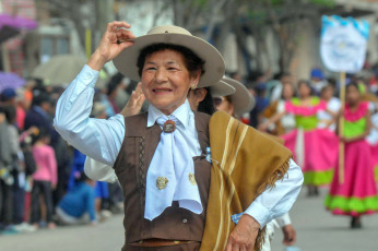 Jujuy, Argentina.- En las fotos tomadas el 23 de agosto del 2023, durante la conmemoración del Éxodo Jujeño de 1812 con actos que exaltaron la heroicidad de su pueblo. La fecha, conmemora el accionar del pueblo jujeño que recibió la orden de abandonar sus hogares, sus pertenencias y dejar tierra arrasada al enemigo.