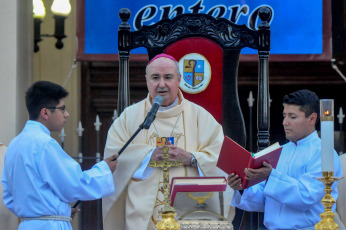 Jujuy, Argentina.- In the photos taken on August 7, 2023, hundreds of Jujuy faithful celebrated the Holy Savior, patron saint of the capital city and of the Diocese of Jujuy, with a procession through the central streets and a concelebrated mass, which It was held in the Basilica Cathedral Church. The veneration has its origins in the very foundation of the city.