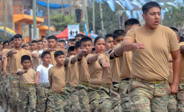 Jujuy, Argentina.- En las fotos tomadas el 23 de agosto del 2023, durante la conmemoración del Éxodo Jujeño de 1812 con actos que exaltaron la heroicidad de su pueblo. La fecha, conmemora el accionar del pueblo jujeño que recibió la orden de abandonar sus hogares, sus pertenencias y dejar tierra arrasada al enemigo.